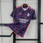 Maillot Real Madrid foot concept rose 2024 2025
